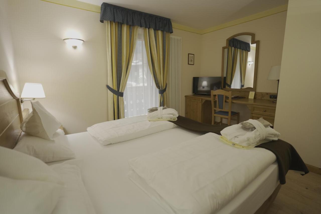 Hotel Al Parco Moena Bagian luar foto