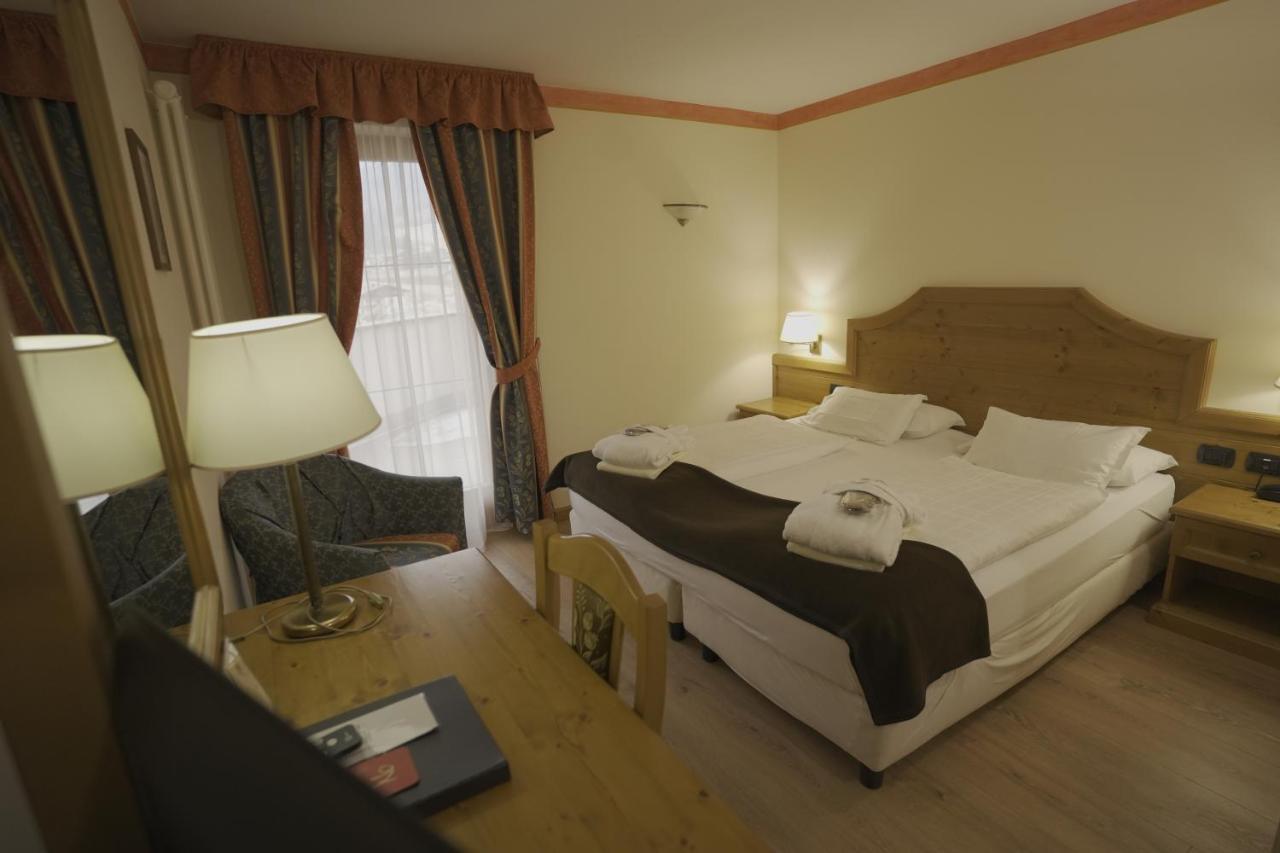 Hotel Al Parco Moena Bagian luar foto