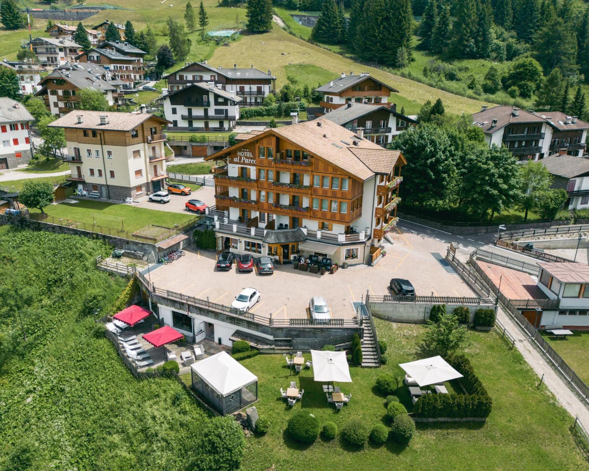 Hotel Al Parco Moena Bagian luar foto