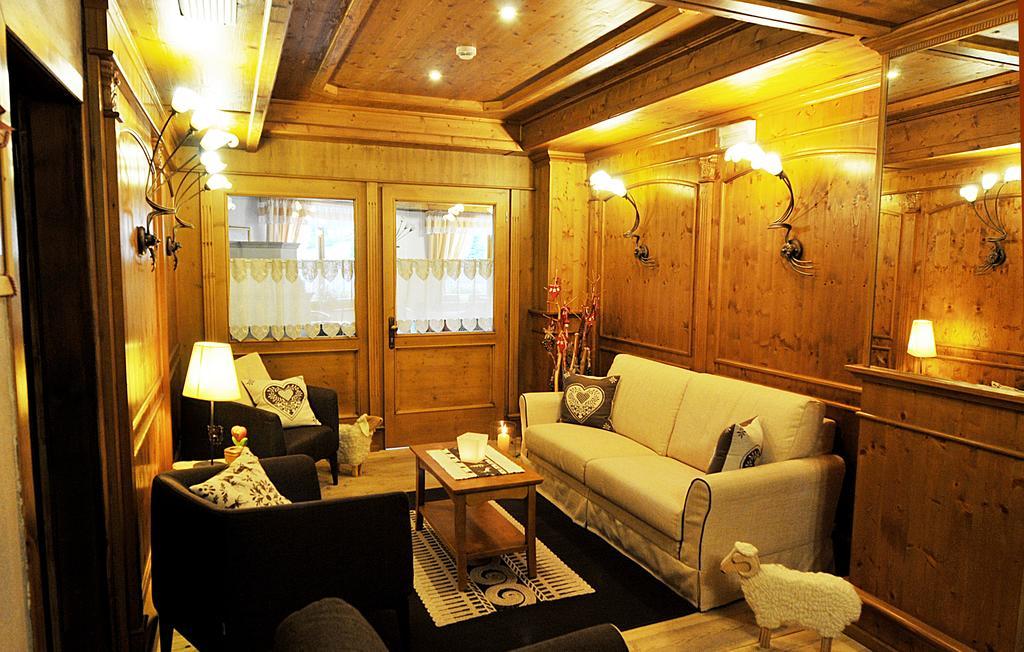 Hotel Al Parco Moena Bagian luar foto